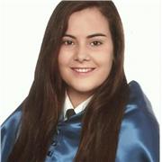 Graduada en Química Bilingüe da clases de Física y Química a nivel de ESO y Bachillerato en Oviedo